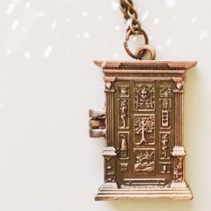 Chronicles of Narnia Locket Necklace, Bag, Magnet